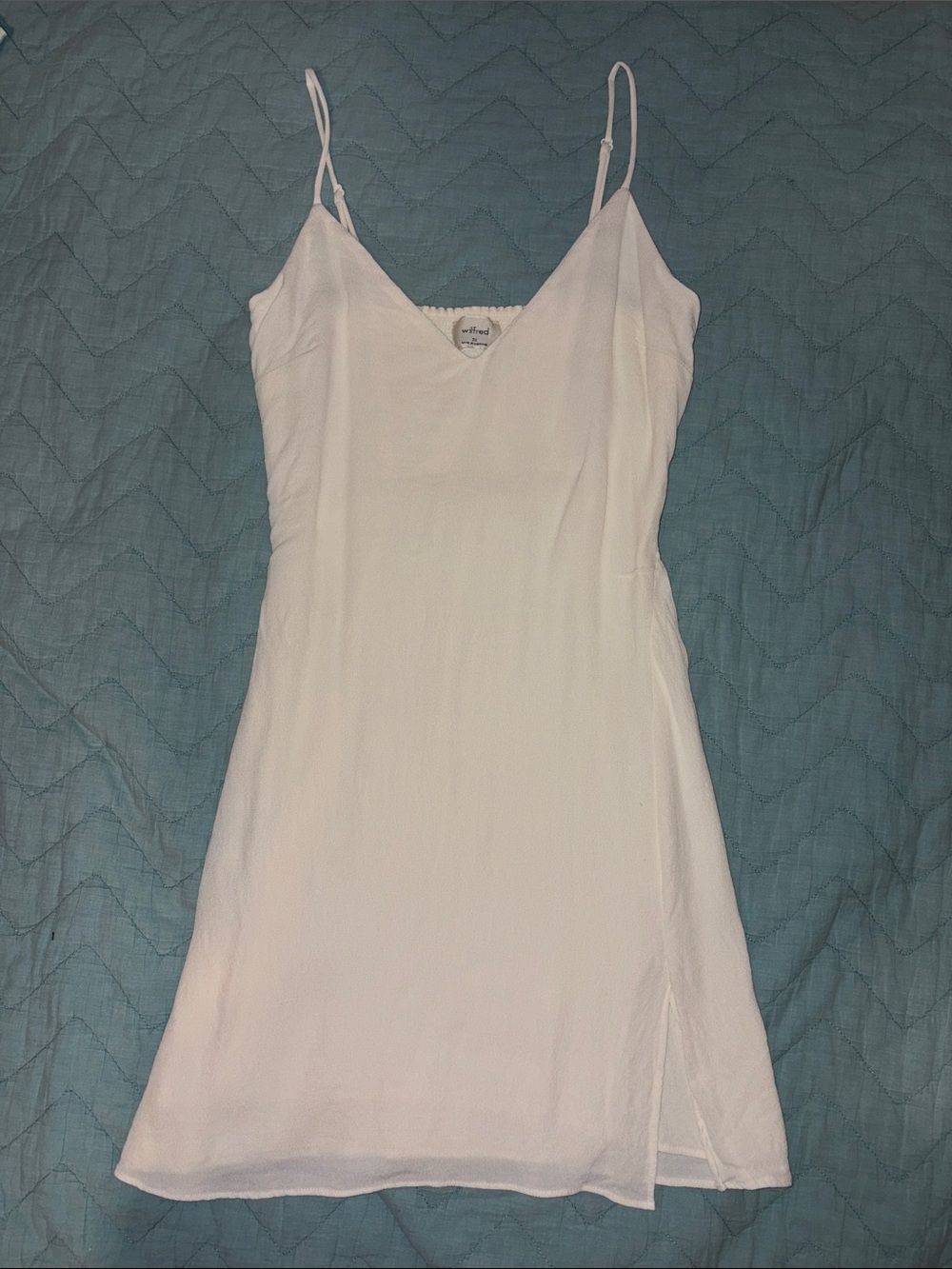 Aritzia Wilfred White Slip Dress with V-Neck and Side Slit